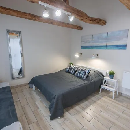 Caesar Apartments&rooms *